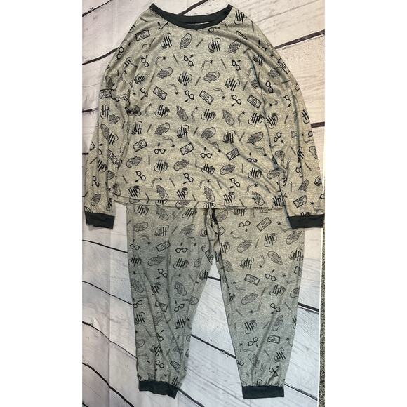 Harry Potter Wizard Magic Pajama Set 2PC Long Sleeve Top Jogger Pants Gray - Picture 1 of 7